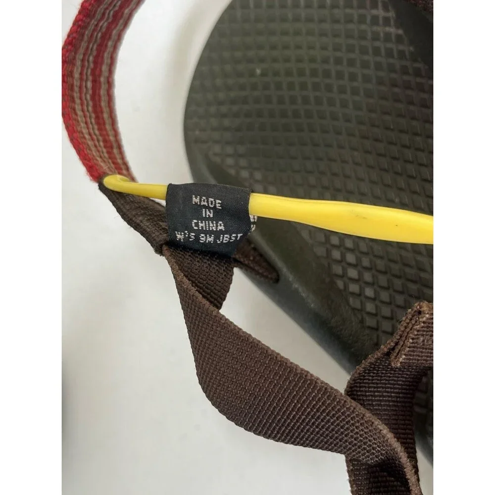 Chaco Z/2 Classic Sport Sandals Womens 9 Red Stripe Toe Loop Outdoor Hiking Shoe